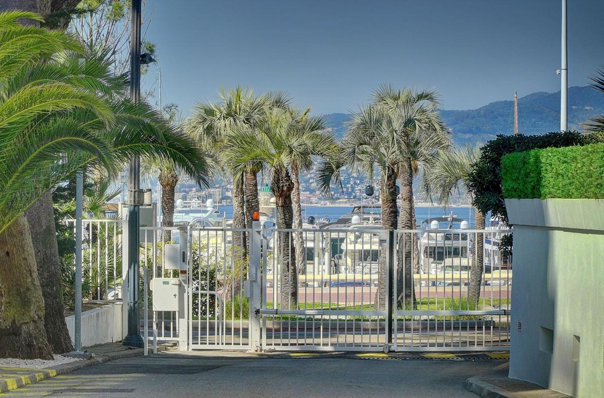 Le Palm - 100M Plage - Croisette - Verriere Cote D'Azur كان المظهر الخارجي الصورة